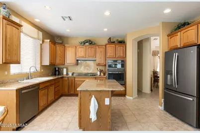 62218 E Sand Crest Drive, Saddlebrooke, AZ 85739 - Photo 15