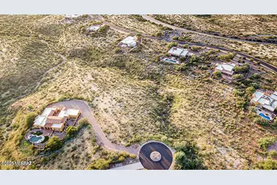 742 E Well Rock Place #0038, Green Valley, AZ 85614 - Photo 9