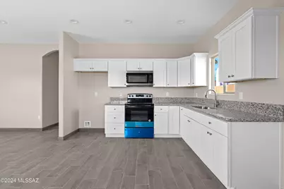 1358 N Apache Drive, Tucson, AZ 85745 - Photo 11