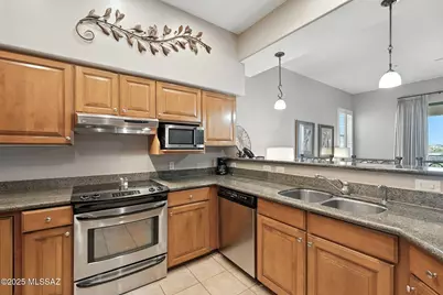 5775 S Camino Del Sol #5204, Green Valley, AZ 85622 - Photo 9