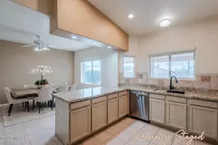 4884 S Desert Sunset Dr, Green Valley, AZ 85622 - Photo 17