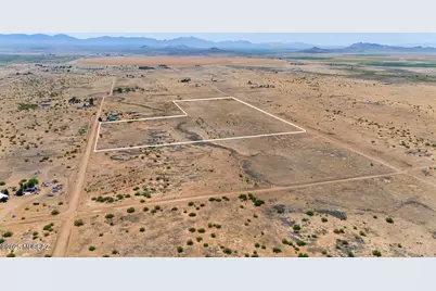 28 Acres Chiricahua Drive #-, Pearce, AZ 85625 - Photo 3