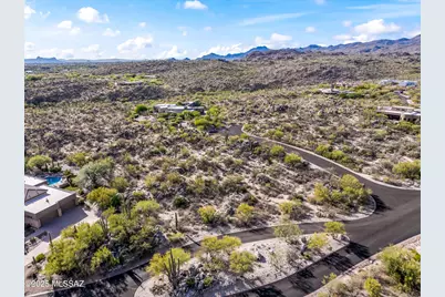 530 E Thunderstorm Place, Oro Valley, AZ 85755 - Photo 27