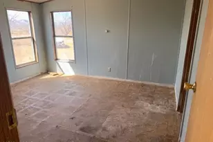 433 E Camino De Pampas, Huachuca City, AZ 85616 - Photo 11