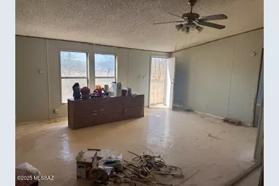 433 E Camino De Pampas, Huachuca City, AZ 85616 - Photo 5