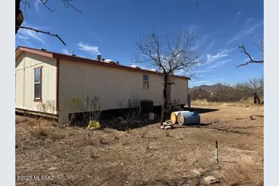 433 E Camino De Pampas, Huachuca City, AZ 85616 - Photo 15