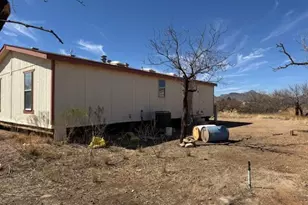 433 E Camino De Pampas, Huachuca City, AZ 85616 - Photo 15