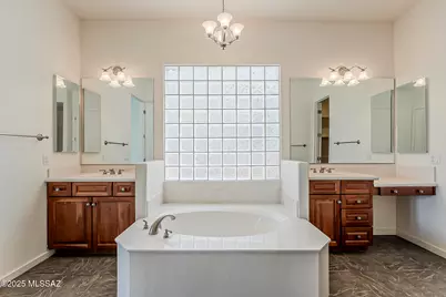 12373 N Fallen Shadows Drive, Marana, AZ 85658 - Photo 11