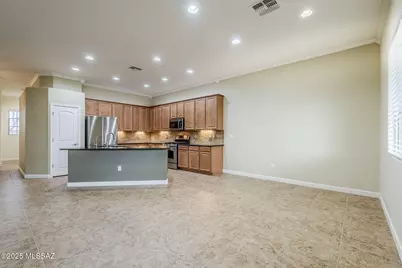 12692 N Sunrise Shadow Drive, Marana, AZ 85658 - Photo 11