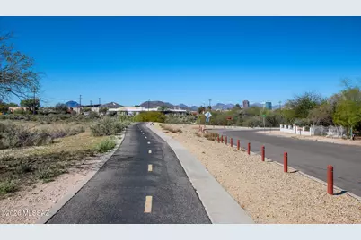 1221 E 13th Street, Tucson, AZ 85719 - Photo 3