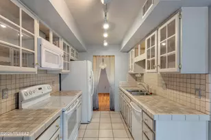 1336 S Desert Meadows Cir, Green Valley, AZ 85614 - Photo 5