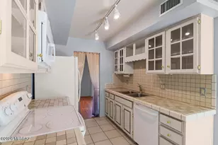 1336 S Desert Meadows Cir, Green Valley, AZ 85614 - Photo 7