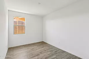 898 W Calle Bombona, Sahuarita, AZ 85629 - Photo 5