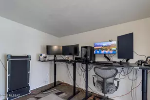 7640 E Dos Mujeres Rd, Tucson, AZ 85715 - Photo 27