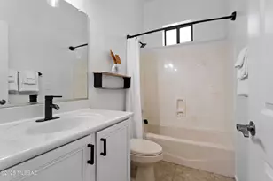 2028 E River Rd, Tucson, AZ 85718 - Photo 11