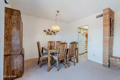 723 S Los Zafiros, Green Valley, AZ 85614 - Photo 9