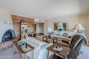 723 S Los Zafiros, Green Valley, AZ 85614 - Photo 7