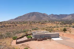 8867 S Welsh Pl, Hereford, AZ 85615 - Photo 5