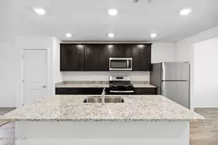 21985 E Wayward Ln, Red Rock, AZ 85145 - Photo 5