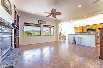 2499 W Bassett Peak Drive, Green Valley, AZ 85622 - Photo 9
