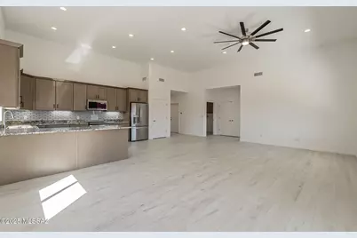 121 W Calle Escudilla, Green Valley, AZ 85614 - Photo 7