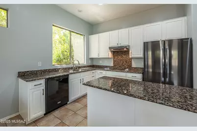 8892 N Silver Moon Way, Tucson, AZ 85743 - Photo 17