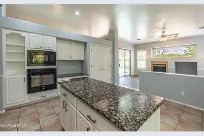 8892 N Silver Moon Way, Tucson, AZ 85743 - Photo 19