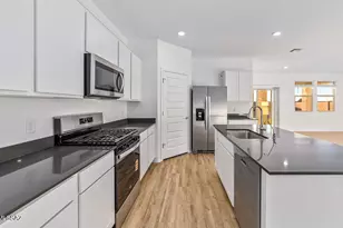 13487 N Laura Ellen Ln, Marana, AZ 85653 - Photo 9