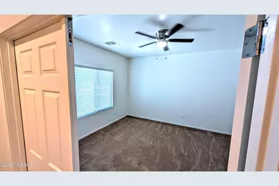 21511 E Prospector Place, Red Rock, AZ 85145 - Photo 9