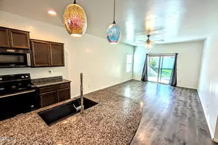 21511 E Prospector Pl, Red Rock, AZ 85145 - Photo 17