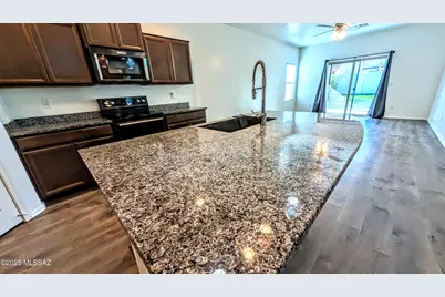 21511 E Prospector Place, Red Rock, AZ 85145 - Photo 13