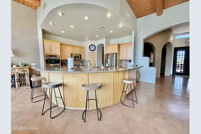 11096 N Pusch Ridge View Place, Oro Valley, AZ 85737 - Photo 7