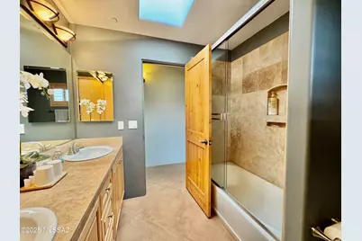 11096 N Pusch Ridge View Place, Oro Valley, AZ 85737 - Photo 21