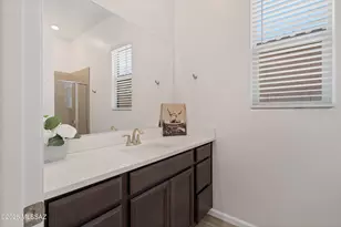10630 N Iron Peak Dr, Tucson, AZ 85742 - Photo 33