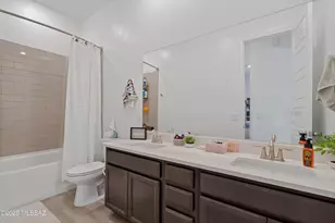 10630 N Iron Peak Dr, Tucson, AZ 85742 - Photo 23