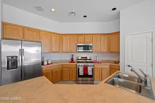 13879 N Big Wash Overlook Pl Pl, Oro Valley, AZ 85739 - Photo 11
