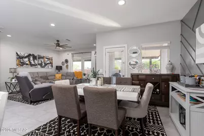 12481 W Mieko Lane, Marana, AZ 85653 - Photo 15