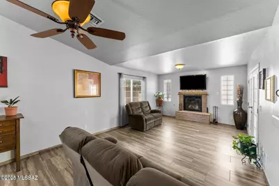 8902 N Soft Winds Drive, Tucson, AZ 85742 - Photo 9