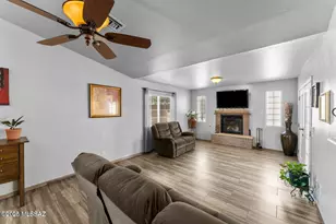 8902 N Soft Winds Dr, Tucson, AZ 85742 - Photo 9