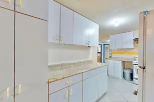 6911 W Tumbling T, Tucson, AZ 85757 - Photo 11