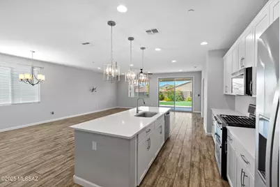 14241 E Hub Drive, Vail, AZ 85641 - Photo 11