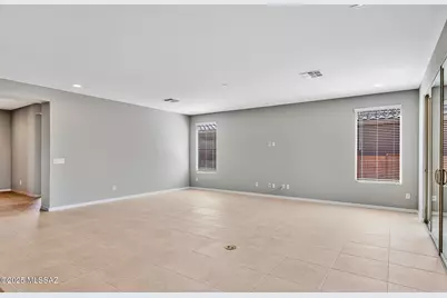 7956 S Sonoran Oak Drive, Tucson, AZ 85747 - Photo 9