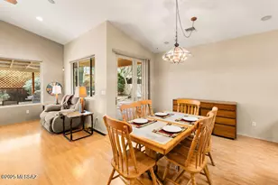 2652 S Falcon View Dr, Tucson, AZ 85713 - Photo 17