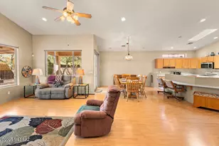 2652 S Falcon View Dr, Tucson, AZ 85713 - Photo 9