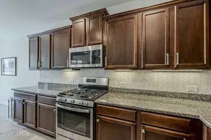 1762 E Sage Thrasher Dr, Green Valley, AZ 85614 - Photo 17