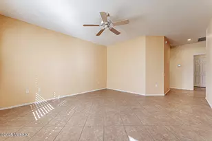 4691 S Piccadilly Dr, Green Valley, AZ 85622 - Photo 23