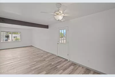 1000 S La Higuera, Green Valley, AZ 85614 - Photo 17