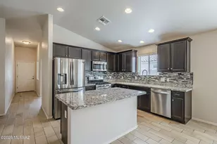 8760 W Saguaro Moon Rd, Marana, AZ 85653 - Photo 5