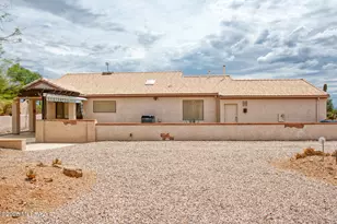 2713 S Desert Hawk Pl, Tucson, AZ 85713 - Photo 37