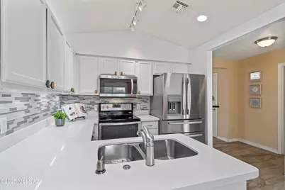 8573 S Masthead Drive, Tucson, AZ 85756 - Photo 11